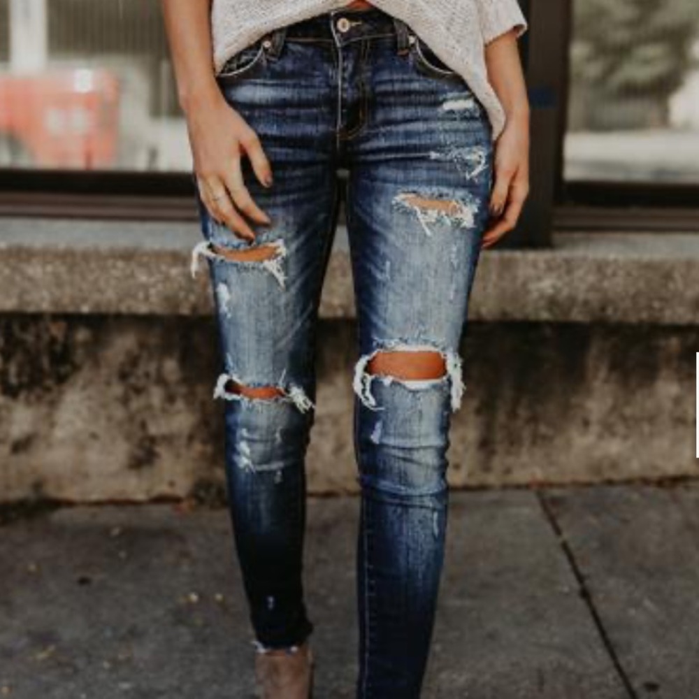 Vici universal distressed frayed skinny jeans